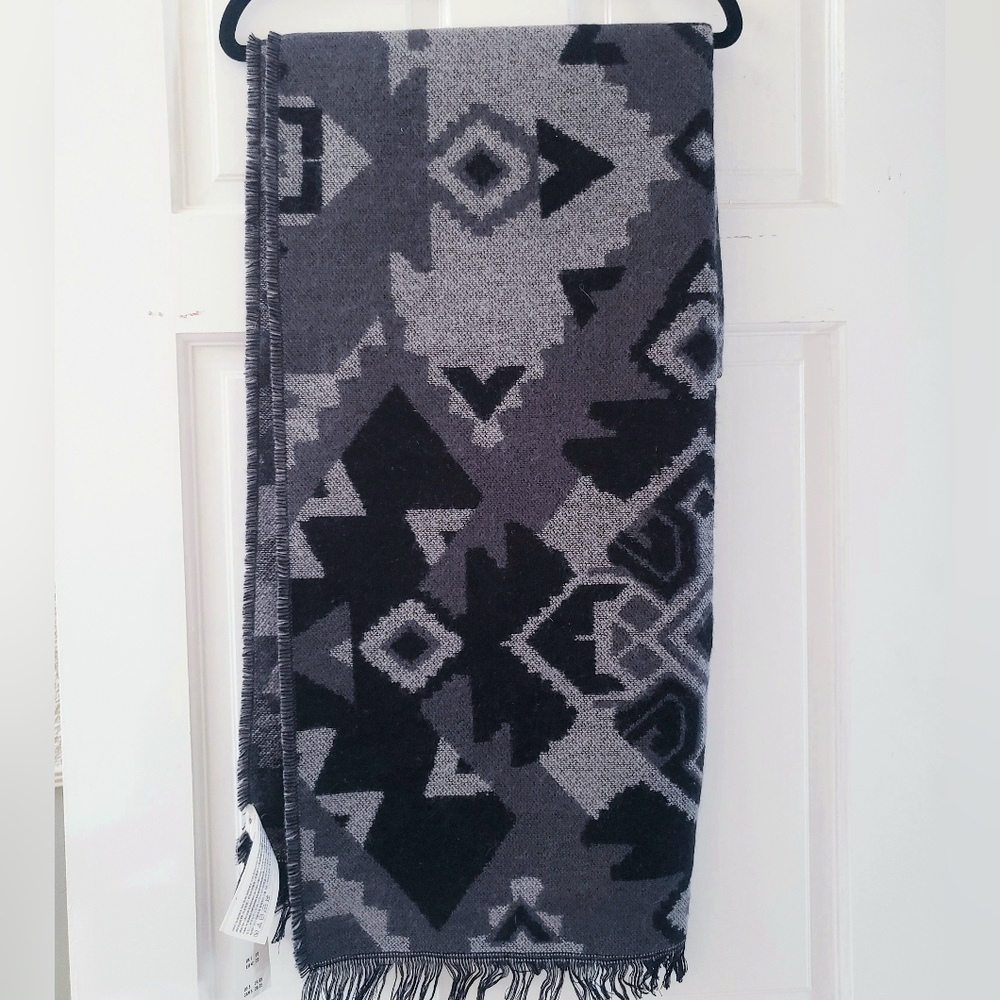 Huge Hollister super cozy scarf wrap 77"x26"